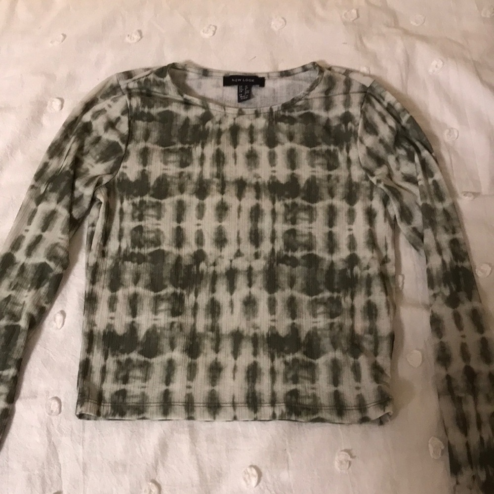 tie dye crop green shirt